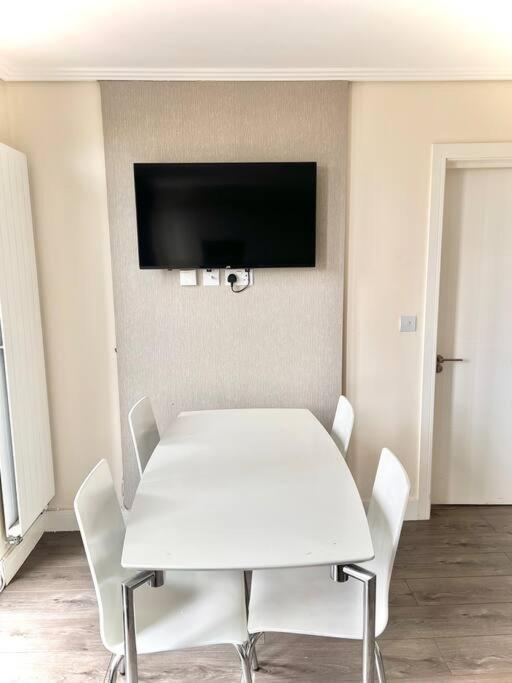 Luxurious 2 Bedroom Flat In * Londen